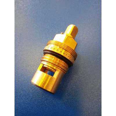 Кран-букса 1/2" 7х7кв. (кер.) доп.резьба КК-15