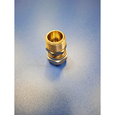Муфта Цанга 16-1/2"нр (Valtec)